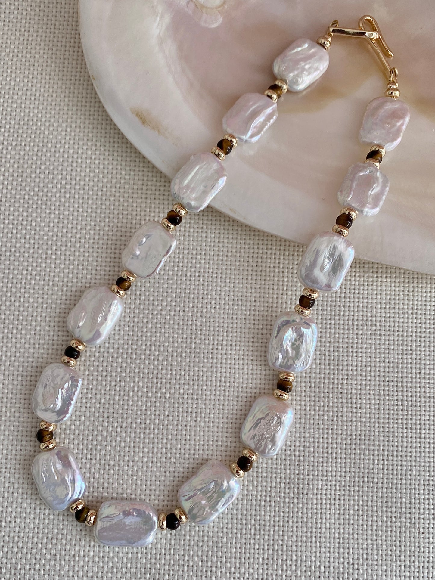 Elle Square Pearl necklace