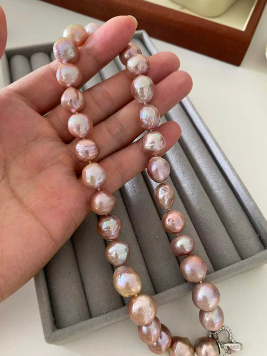 Liv Pearl Necklace