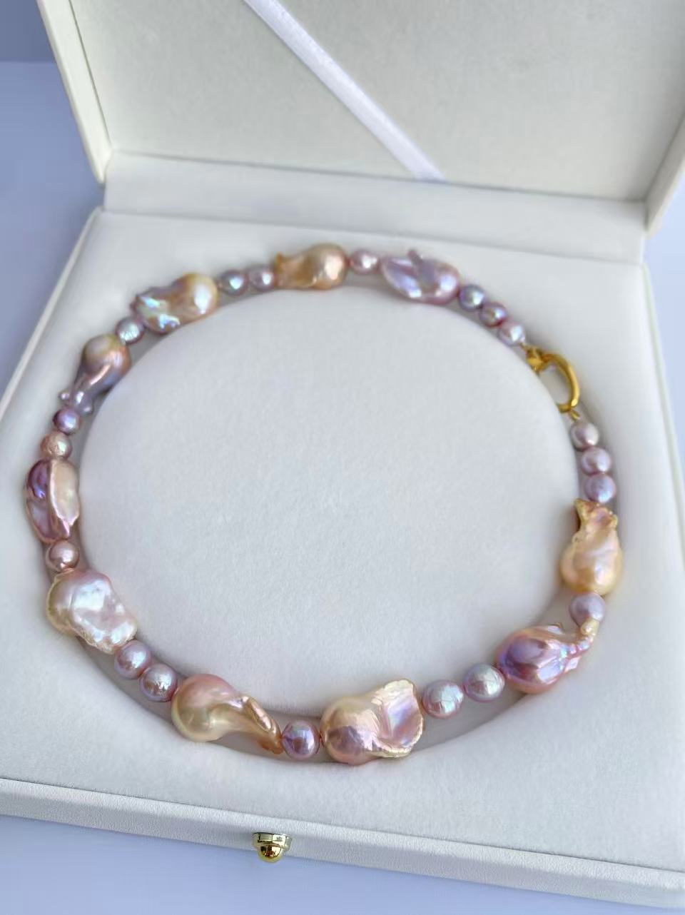 Rose Baroque Necklace