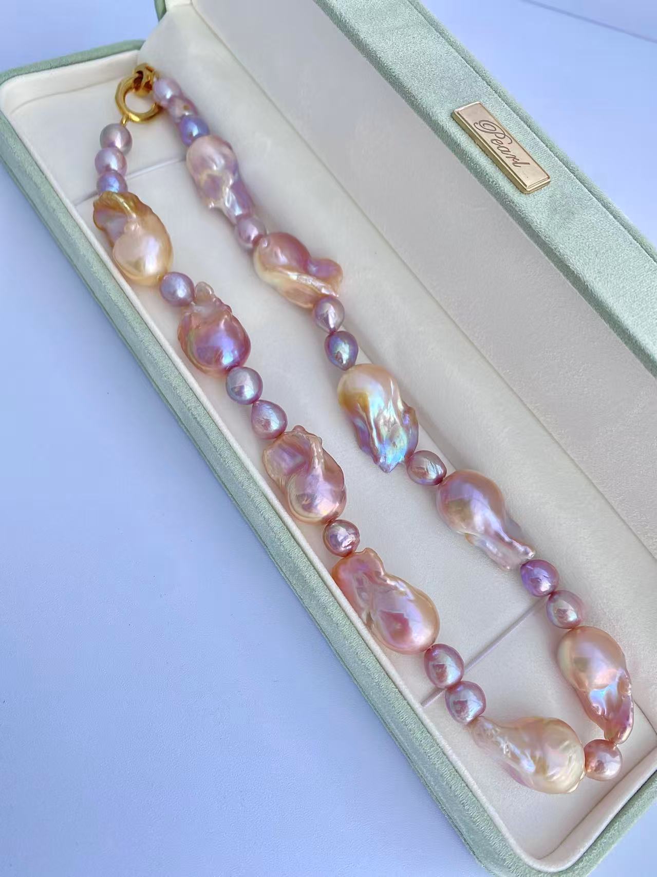 Rose Baroque Necklace