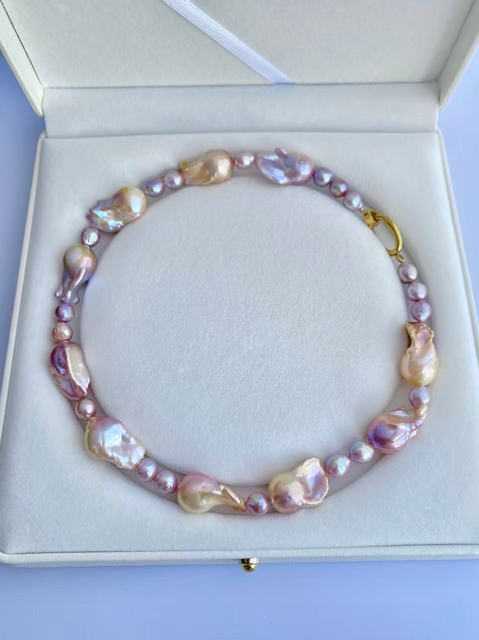 Rose Baroque Necklace